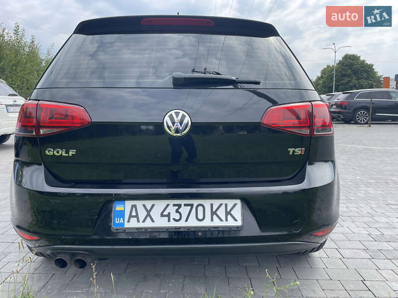 Хетчбек Volkswagen Golf 2015 в Львові
