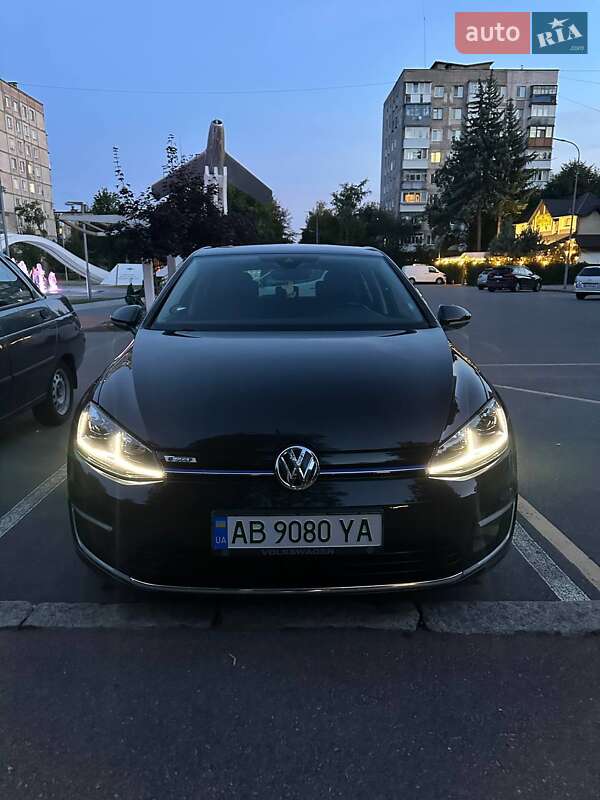 Хетчбек Volkswagen Golf 2017 в Вінниці