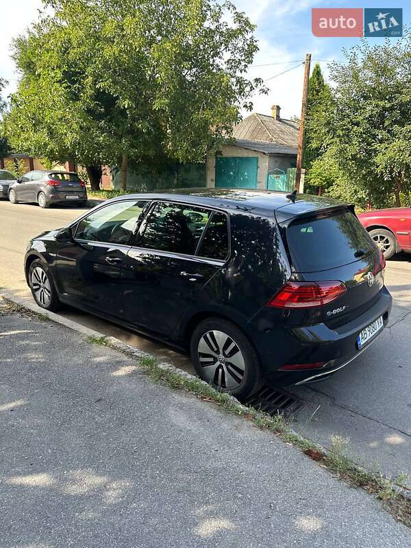 Хетчбек Volkswagen Golf 2017 в Вінниці