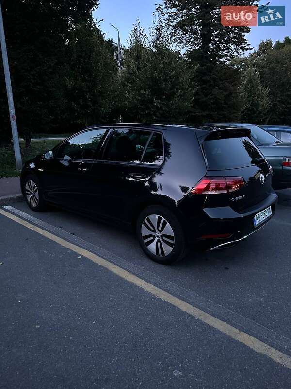 Хетчбек Volkswagen Golf 2017 в Вінниці