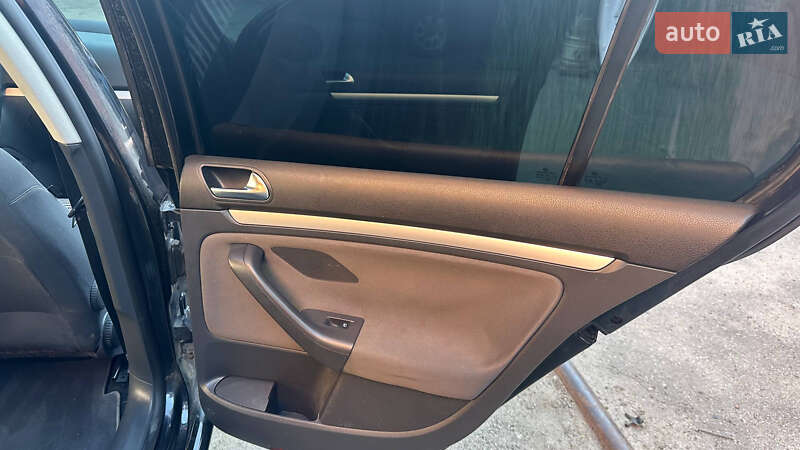 Хетчбек Volkswagen Golf 2008 в Полтаві