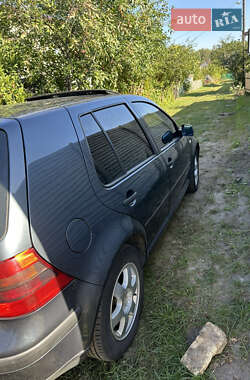 Хетчбек Volkswagen Golf 2001 в Бородянці
