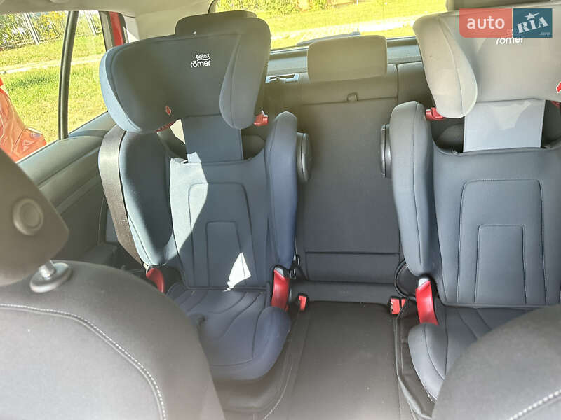 Хетчбек Volkswagen Golf 2013 в Києві