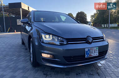Хэтчбек Volkswagen Golf 2016 в Пирятине