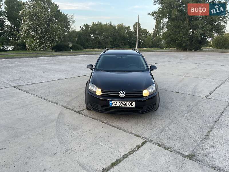 Універсал Volkswagen Golf 2011 в Каневі