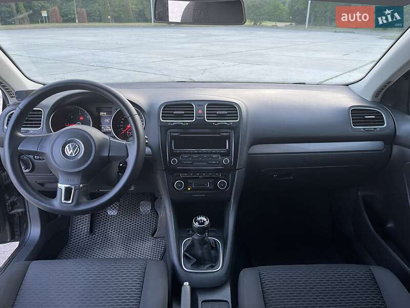 Універсал Volkswagen Golf 2011 в Каневі