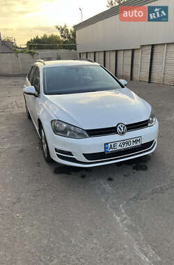 Універсал Volkswagen Golf 2014 в Дніпрі