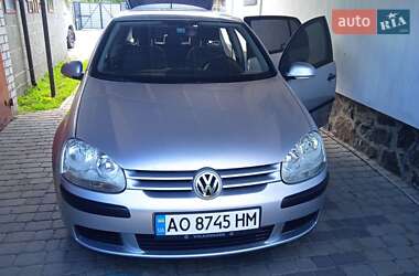Хетчбек Volkswagen Golf 2005 в Черкасах