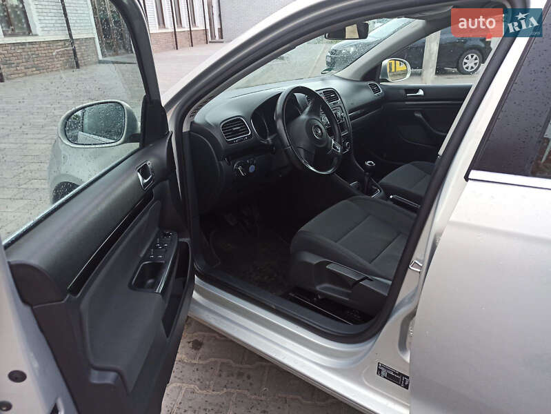 Универсал Volkswagen Golf 2010 в Балте