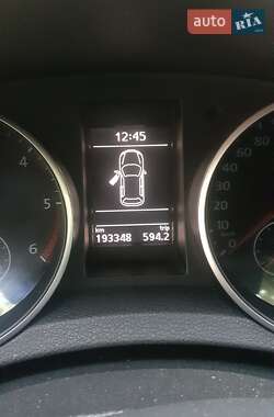 Універсал Volkswagen Golf 2010 в Сумах