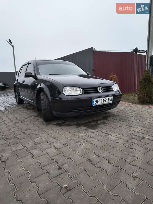 Volkswagen Golf 2003