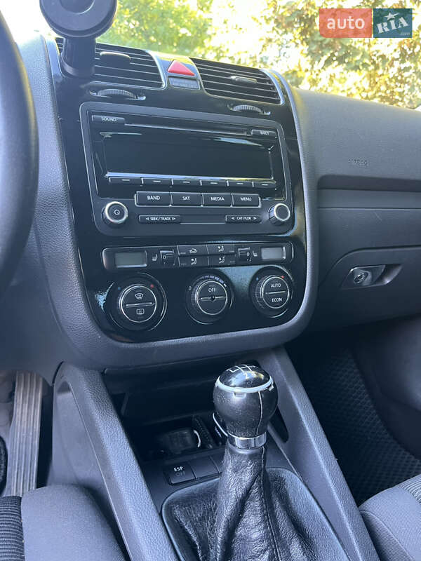 Хетчбек Volkswagen Golf 2005 в Білій Церкві