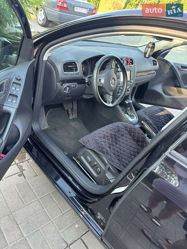 Хэтчбек Volkswagen Golf 2010 в Дубно