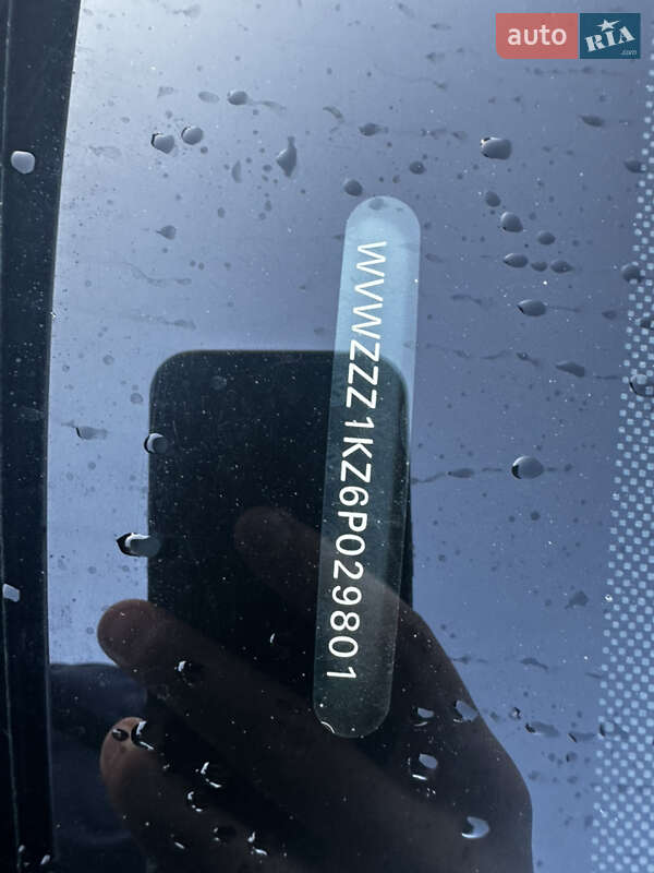 Хетчбек Volkswagen Golf 2006 в Дніпрі