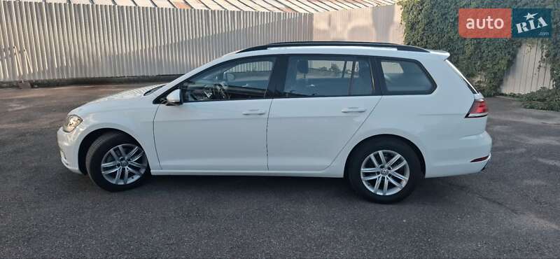 Універсал Volkswagen Golf 2018 в Києві
