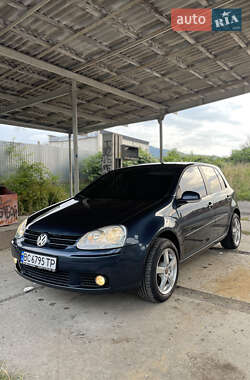 Хэтчбек Volkswagen Golf 2005 в Мукачево