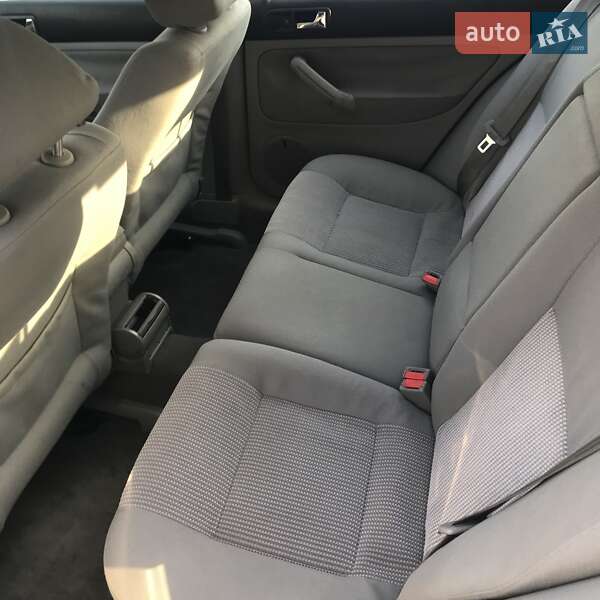 Хетчбек Volkswagen Golf 1998 в Харкові