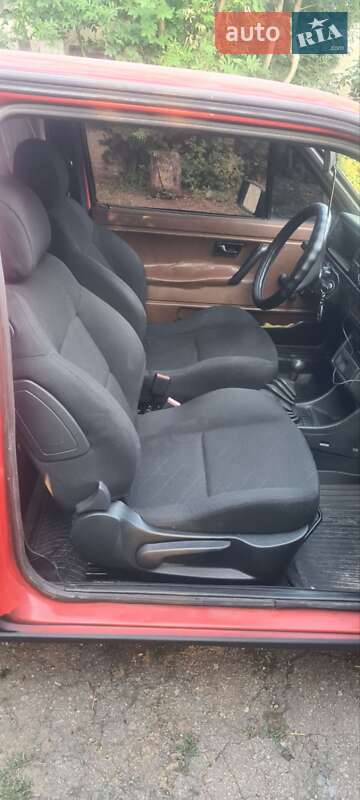 Хетчбек Volkswagen Golf 1983 в Слов'янську