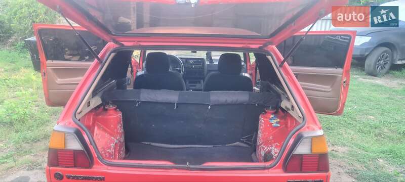 Хетчбек Volkswagen Golf 1983 в Слов'янську