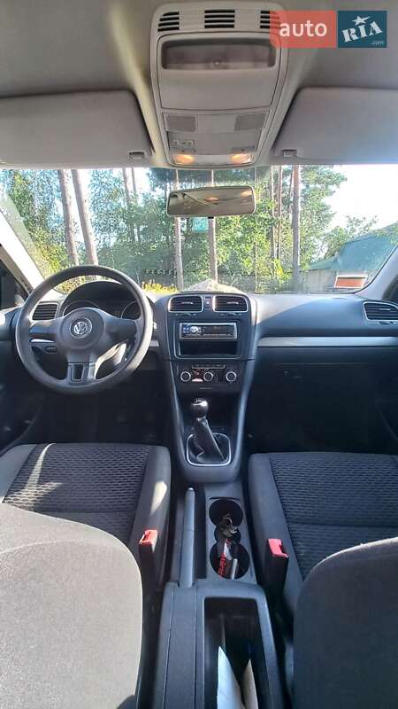 Универсал Volkswagen Golf 2010 в Житомире