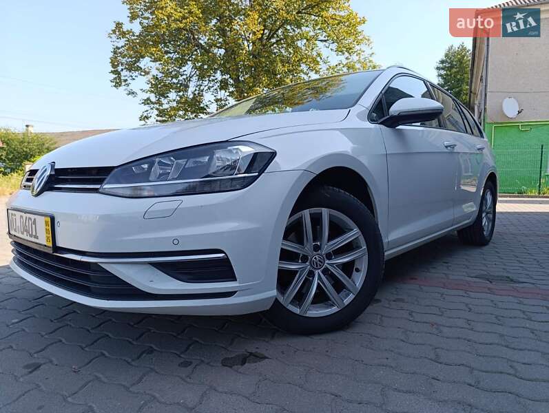 Універсал Volkswagen Golf 2020 в Коломиї