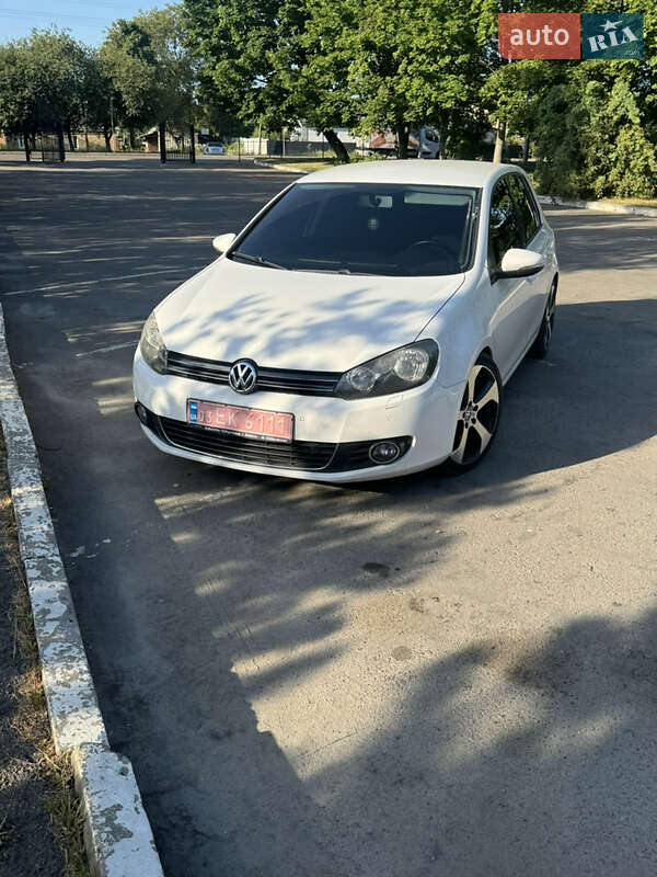 Хэтчбек Volkswagen Golf 2009 в Луцке