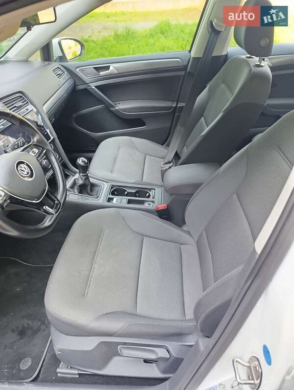 Універсал Volkswagen Golf 2020 в Коломиї