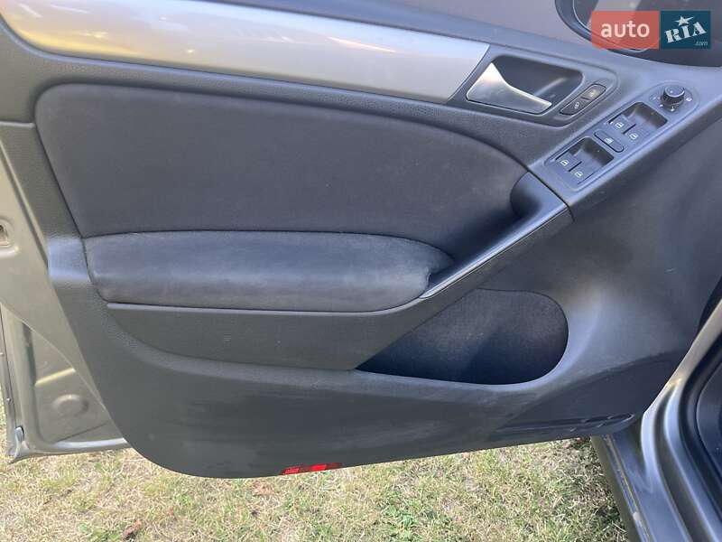 Хетчбек Volkswagen Golf 2014 в Коломиї