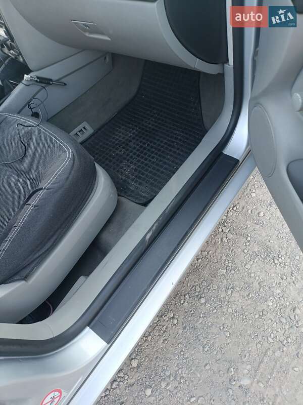 Универсал Volkswagen Golf 2001 в Новомосковске фото 8 Универсал Volkswagen Golf 2001 в Новомосковске