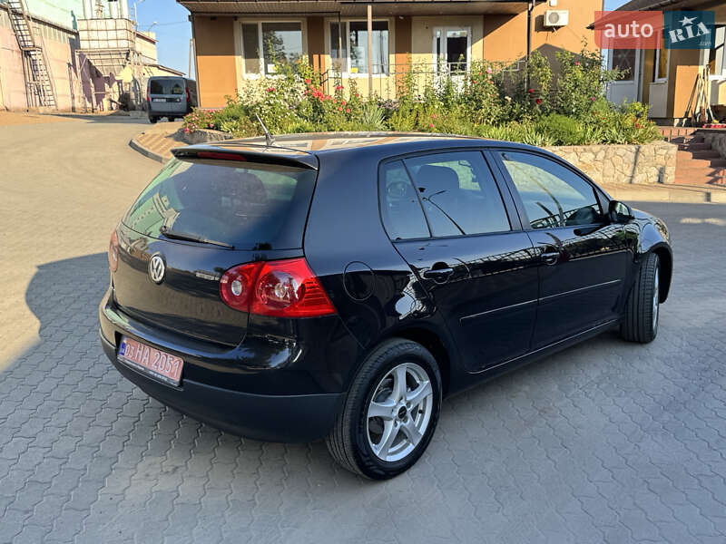 Хетчбек Volkswagen Golf 2007 в Великій Багачці