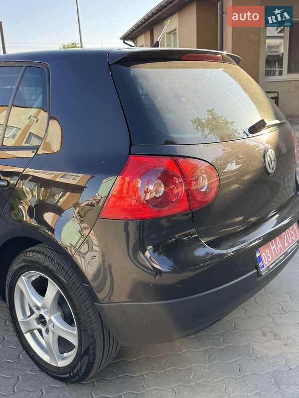 Хетчбек Volkswagen Golf 2007 в Великій Багачці