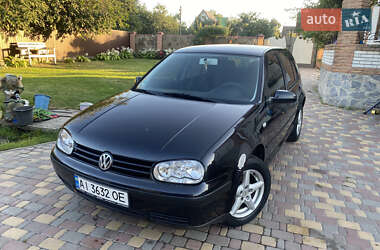 Хетчбек Volkswagen Golf 2002 в Бобровиці