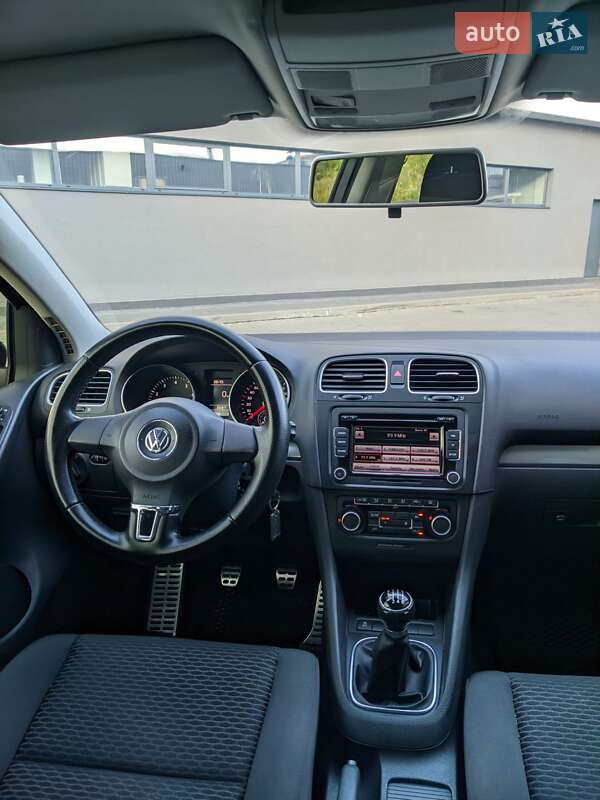 Хетчбек Volkswagen Golf 2012 в Мукачевому