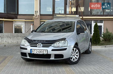 Хетчбек Volkswagen Golf 2005 в Тернополі