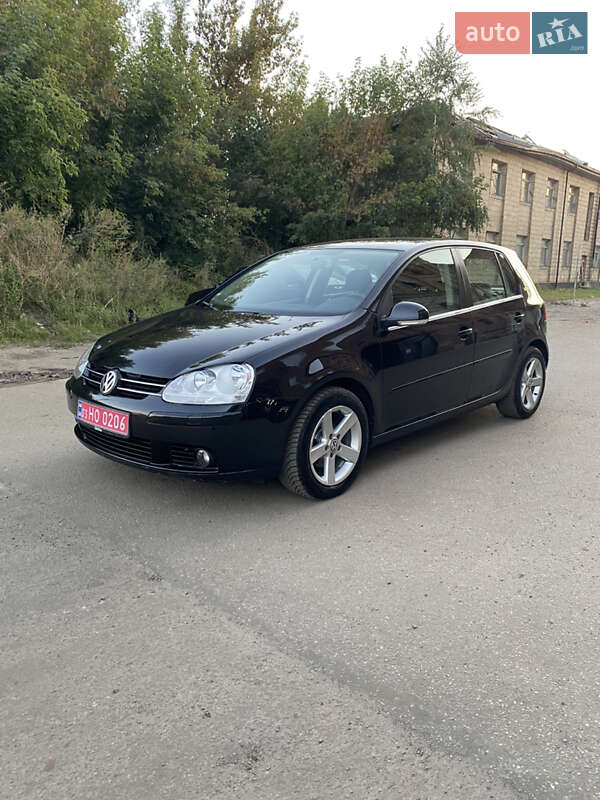 Хетчбек Volkswagen Golf 2007 в Охтирці