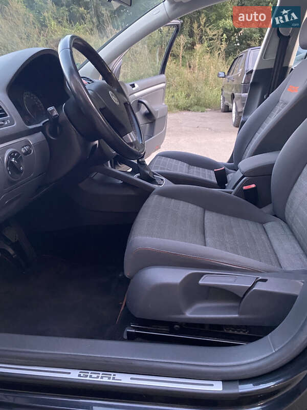 Хетчбек Volkswagen Golf 2007 в Охтирці