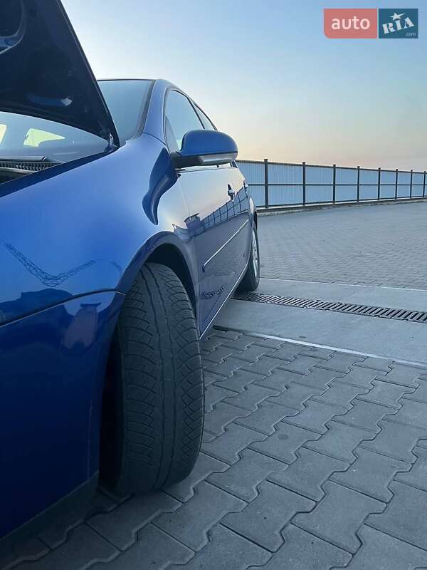 Хэтчбек Volkswagen Golf 2005 в Рожище