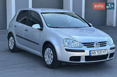Хэтчбек Volkswagen Golf 2005 в Виннице