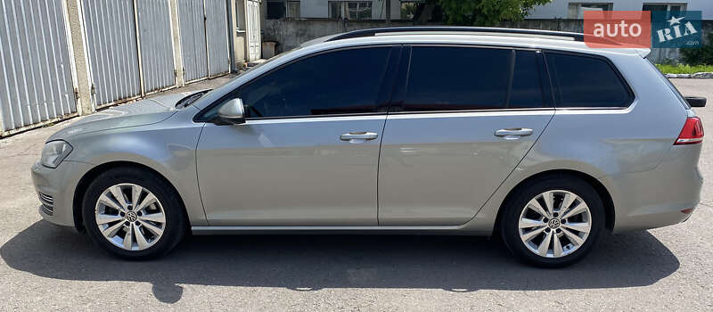 Універсал Volkswagen Golf 2014 в Ужгороді