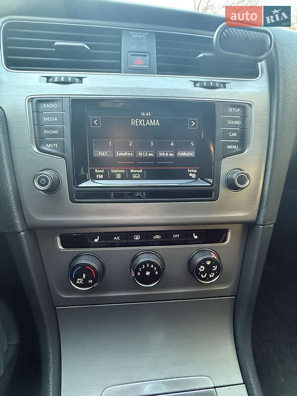 Універсал Volkswagen Golf 2014 в Ужгороді