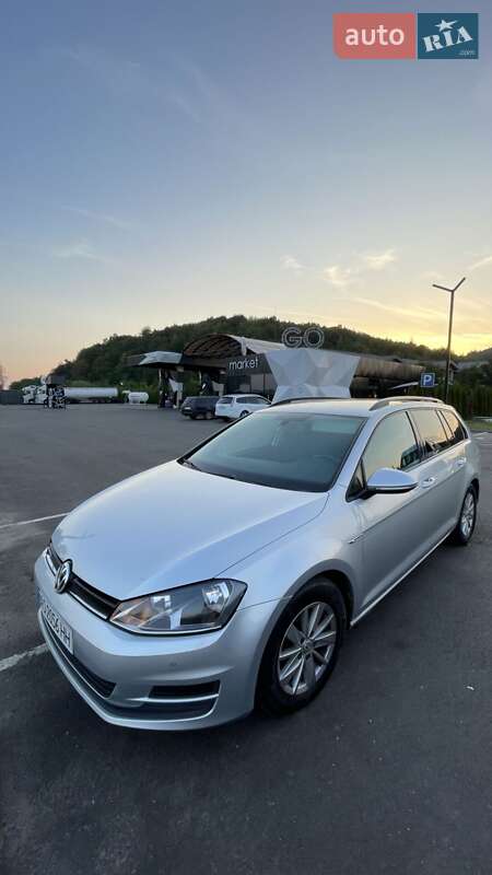 Универсал Volkswagen Golf 2016 в Иршаве