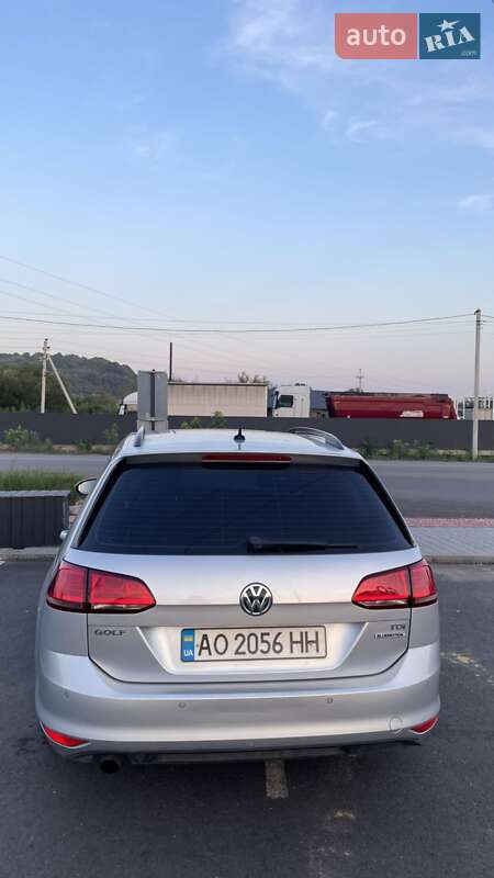 Универсал Volkswagen Golf 2016 в Иршаве