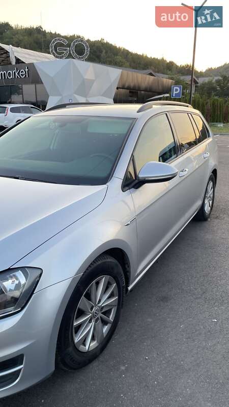 Универсал Volkswagen Golf 2016 в Иршаве