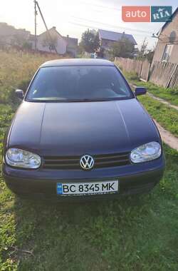 Хэтчбек Volkswagen Golf 2002 в Львове