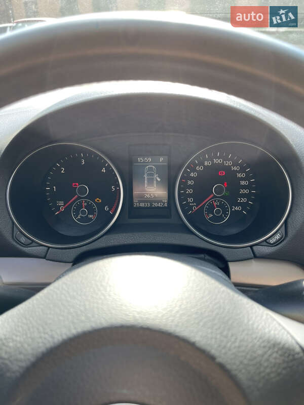 Универсал Volkswagen Golf 2010 в Житомире