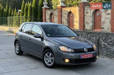 Хэтчбек Volkswagen Golf 2010 в Красилове