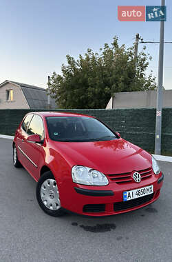 Хетчбек Volkswagen Golf 2005 в Києві