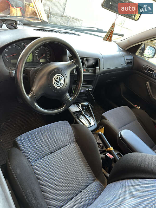 Хетчбек Volkswagen Golf 2000 в Вінниці