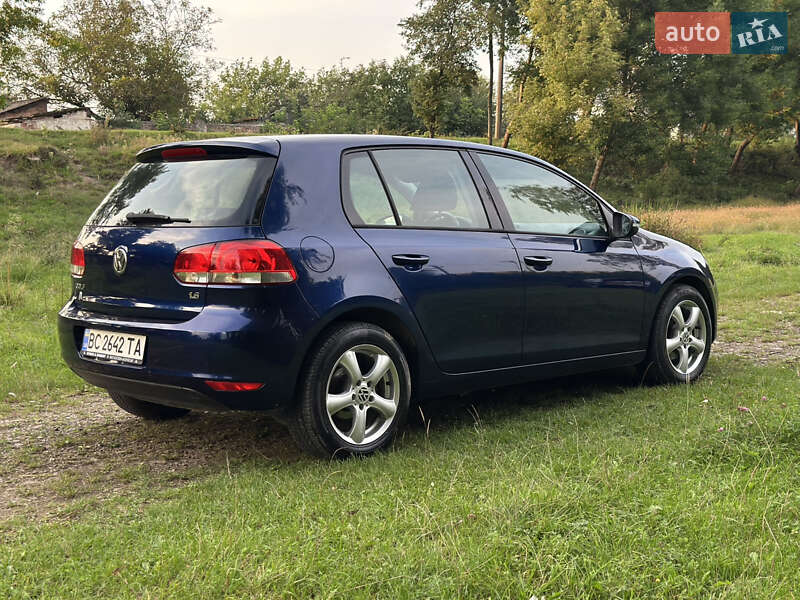 Хетчбек Volkswagen Golf 2008 в Самборі