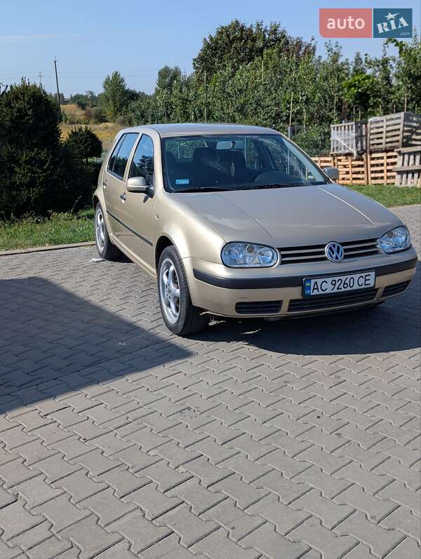 Volkswagen Golf 2001